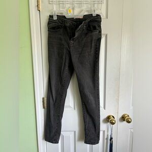 Levi’s High Rise Skinny Jeans